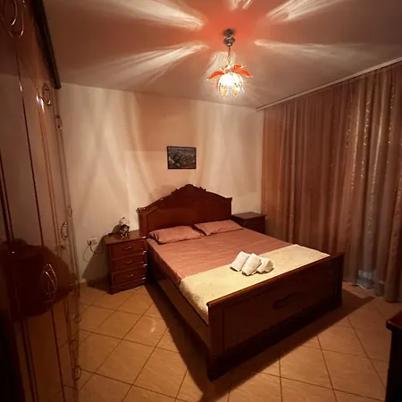Aldi's Apartment Berat